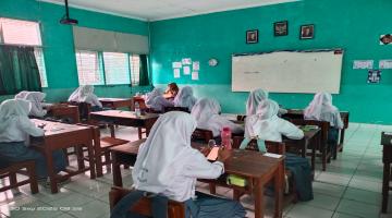  Sukseskan Asesmen Tengah Semester Berbasis Digital di SMKN 1 Jiwan